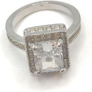 "Smitten" From Premier Designs Size 8